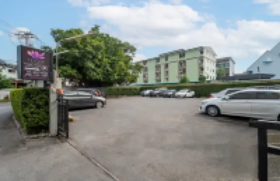 โรงแรมสินสิริลาดพร้าว 83 โรงแรมใกล้โชว์รูมเบนซ์พันทวียนต์