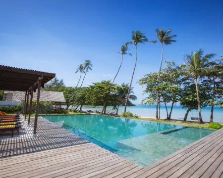 มิรา มนตรา รีสอร์ต เกาะหมาก โรงแรมในเกาะหมาก