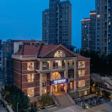 Zanzan Hotel