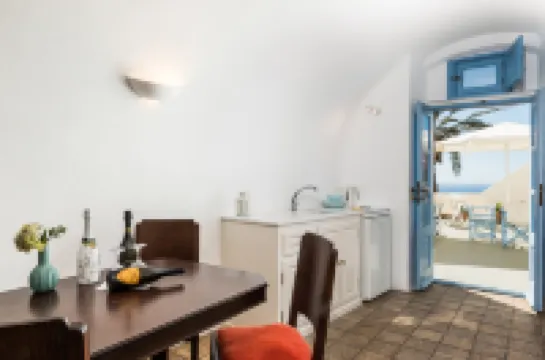 潘特里亞套房酒店