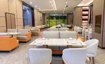 Jiaxi International Hotel (Shenzhen Bao'an Airport Gushu Subway Station Store)