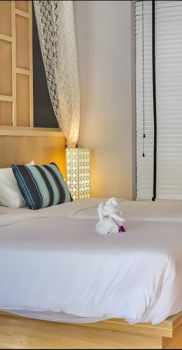 ห้องดีลักซ์ พร้อมทางลงสระว่ายน้ำ