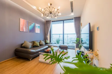 Vinhomes Metropolis Luxury Hanoi- Doris Home Отели рядом с достопримечательностью «Hanoi Sky Lotte Observation Deck»