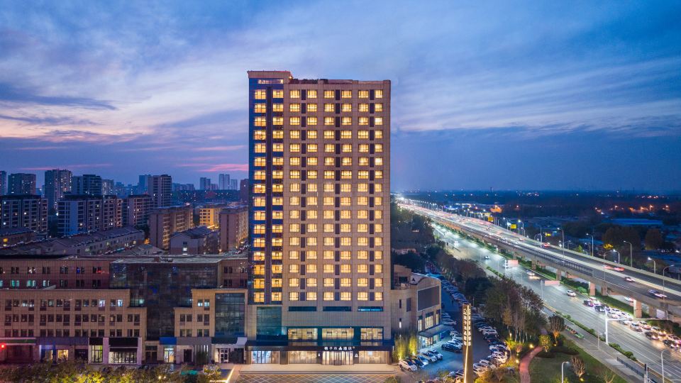Crystal Orange Jining Rencheng Avenue Vocational and Technical College