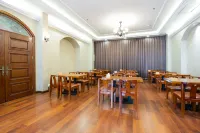巴新拉斯ホテル（ハルビン中央大街ソフィア教会）