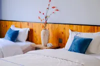 Dream Season Inn (Zhangjiajie Tianmenshan Cableway Station)