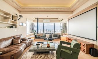 Invis - High-Rise Panoramic Art Apartment (Chengdu Taikoo Li Store)