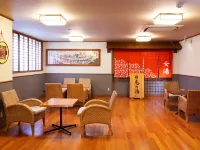 Yamanaka Onsen Kagari Kisshotei Hotels in Kaga
