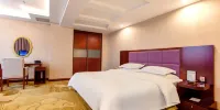 Qiongtian Hotel (Better Life Plaza, Huaihua Railway Station) - Luxe Suite
