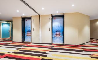 Yixiang Hotel (Wuhan Wansongyuan Wangjiadun East Metro Station)