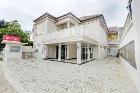 Hotel O Sukarame Near Imanuel Hospital Way Halim Formerly Hotel Griya Bawean Отели в г. Way Dadi