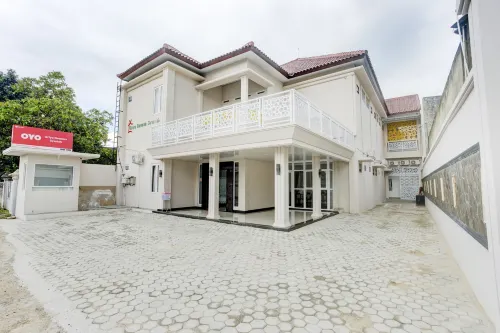 Hotel O Sukarame Near Imanuel Hospital Way Halim Formerly Hotel Griya Bawean Hotels in Sukabumi Indah