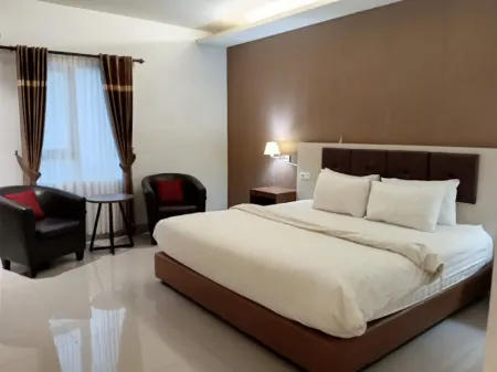 Lucky Hotel Palu