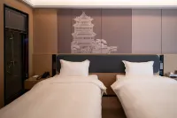 Yichun Qiyun Hot Spring Resort Hotel ( Wentang gujing Branch) - balcony