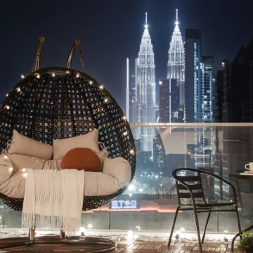 Breathtaking City Skyline View Residence near PWTC โรงแรมใกล้เดอะ มอลล์