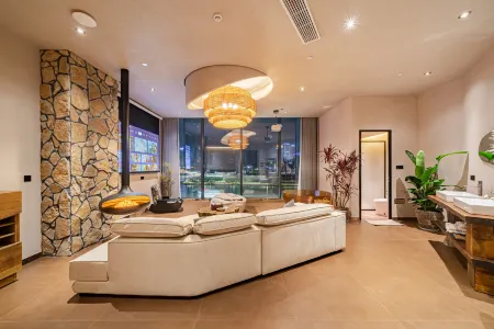 Chongqing Puyi ·RiverView Designer Holiday Homestay (Changjiahui Danzili Laojie Branch) Отели рядом с достопримечательностью «Tieshan Square»