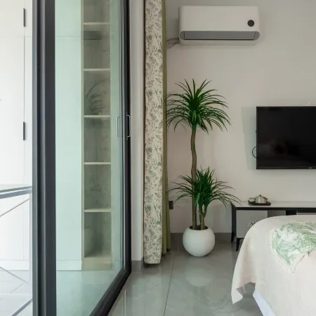 Sanshanyishe·Rainforest Sky Mirror View Hotel