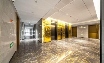 Yi Zhi. High Floor City View Huge-Screen Apartment(Shenzhen North Railway Station, Wanke Yue City)