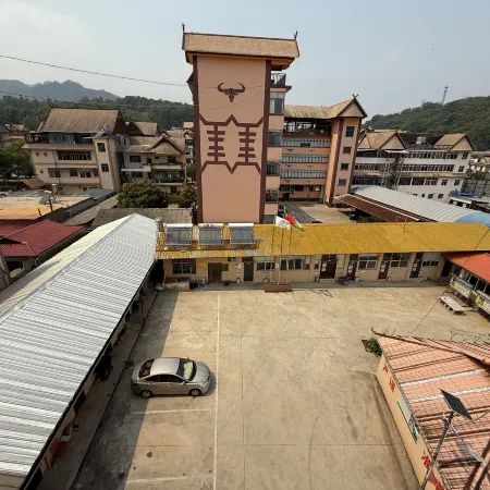 Ximeng Qilong Hotel