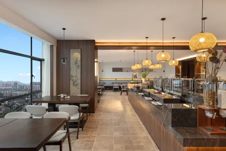 Days Hotel by Wyndham Zhuzhou Shifeng Отели рядом с достопримечательностью «Shifeng Park»