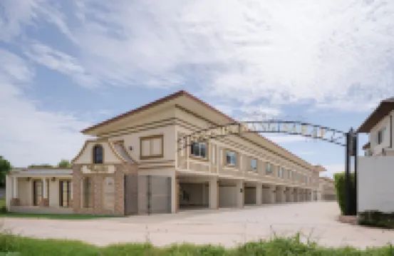 แกรนด์บางเสร่ โรงแรมใกล้เขาชีจรรย์