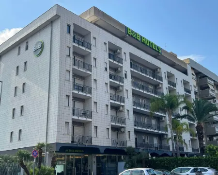 โรงแรม B&B บารี รอนด์โอ โรงแรมในบารี