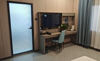 Yumen Yuhua Business Hotel