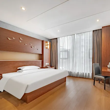 Guangzhou Jiulong Hotel (Luodian Mingzhu Central Plaza)
