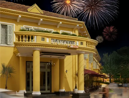 Signature by M Village Danang Heritage, The First Heritage Luxury Hotel Отели рядом с достопримечательностью «Cao Dai Temple»