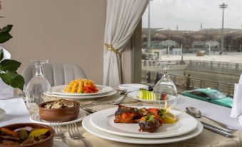 Emaar Elite Al Madina Hotel