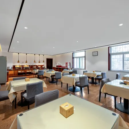 Xingchen Holiday Hotel (Julu County Government)