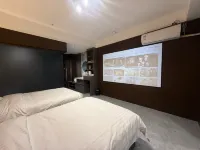 Yuncheng L E-sports Homestay (Xinghe Plaza) - Esports