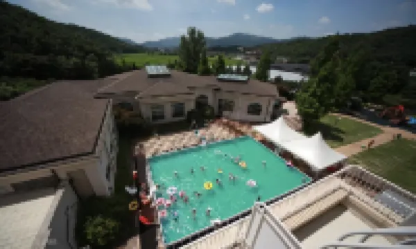 アドニスホテル