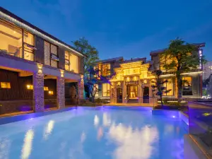 Floral Lux Hotel· Hengdian Xindi Hotel(Film and Television City Qinwang Palace Dream Valley Branch)