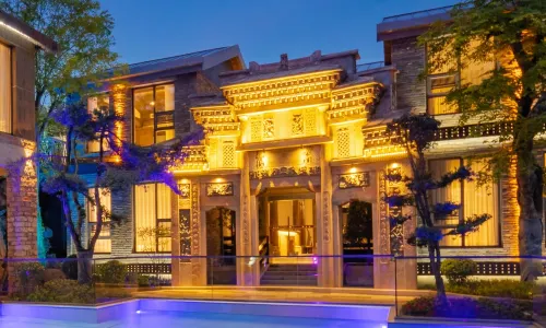 Floral Lux Hotel· Hengdian Xindi Hotel(Film and Television City Qinwang Palace Dream Valley Branch)