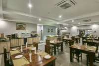 Kalahari Arms Hotel - breakfast