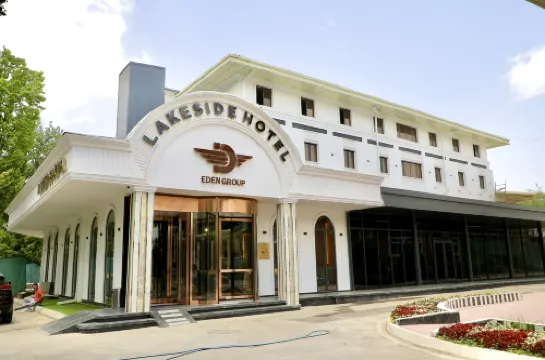 Lakeside Hotel