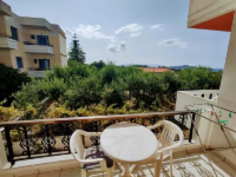 Captain Michalis Apartments - 750m from Kalamaki Beach