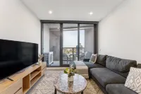 Mega Style Apartments Kings Domain
