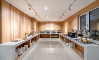 Shankee Tea Style Hotel (Qingdao Licun Commercial Street Wannianquan Road Subway Station)