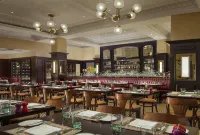 Paiza Lofts at Parisian