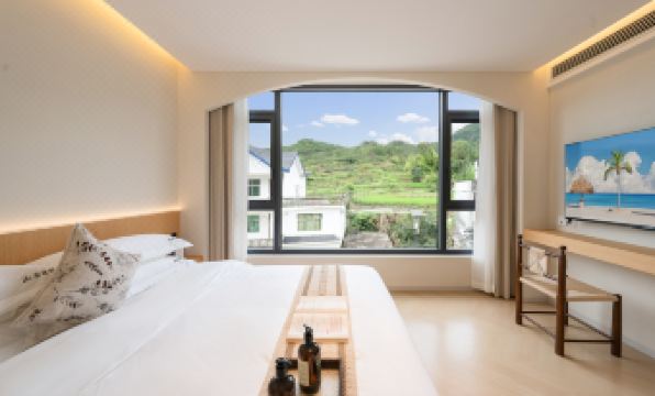 Mountain Residence Diary Homestay (Wuyuan Huangling Scenic Area)(山居日记民宿 ...