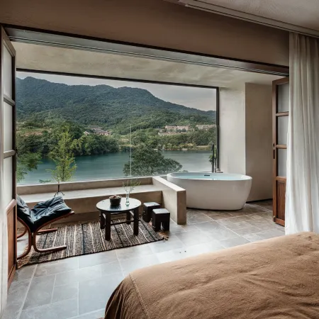 Dongjiang Lake Yujing Lakeside Villa | Riverside Vacation Apartment