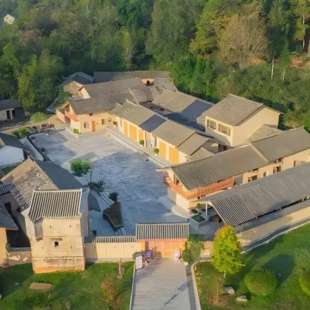 Longnan Guansiwei Zhenxiawei Homestay