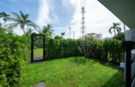 DC Resident Phuket シャロン桟橋周辺のホテル