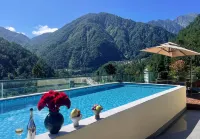 Hailuogou Yunman Warm Resort Hotel - โรแมนติก