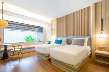 Lalynn Resort & Villas, Phuket Отели рядом с достопримечательностью «Tha Rua Shrine»