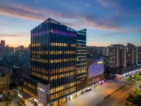 HERTON HOTEL Hotels near Five Figures' Temple