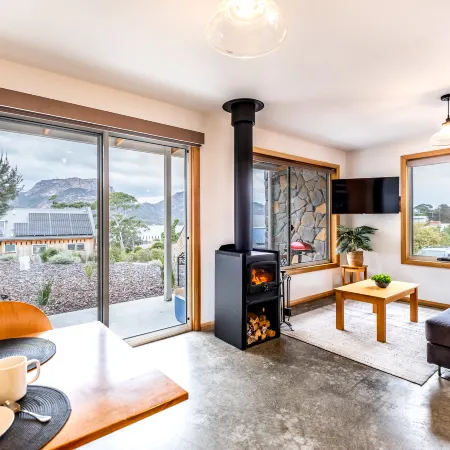 Freycinet Stone Studio 7