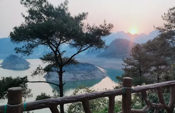 湖岸邊·Lake View|觀景美宿（桃花湖店）